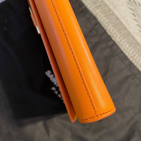Yves Saint Laurent Classic Y Ligne Clutch Orange w/ Gold - Picture 8 of 13